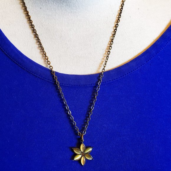 20" Bronze Olive Cat's Eye Flower Pendant Necklace - Picture 3 of 4